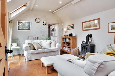 Ivy Cottage Main Road, Hawksworth, Nottingham, NG13 9DD