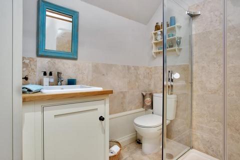 Ivy Cottage Main Road, Hawksworth, Nottingham, NG13 9DD