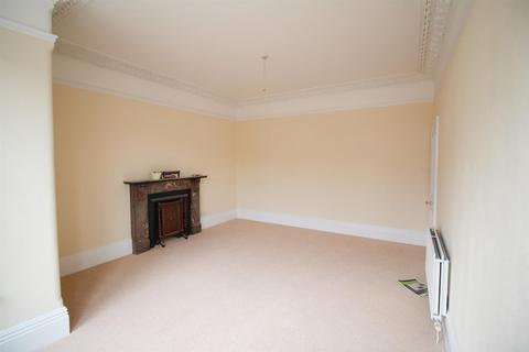 2 bedroom apartment to rent, Kings Road, Clevedon BS21