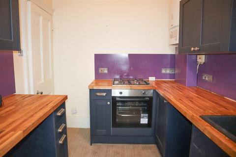 2 bedroom apartment to rent, Kings Road, Clevedon BS21