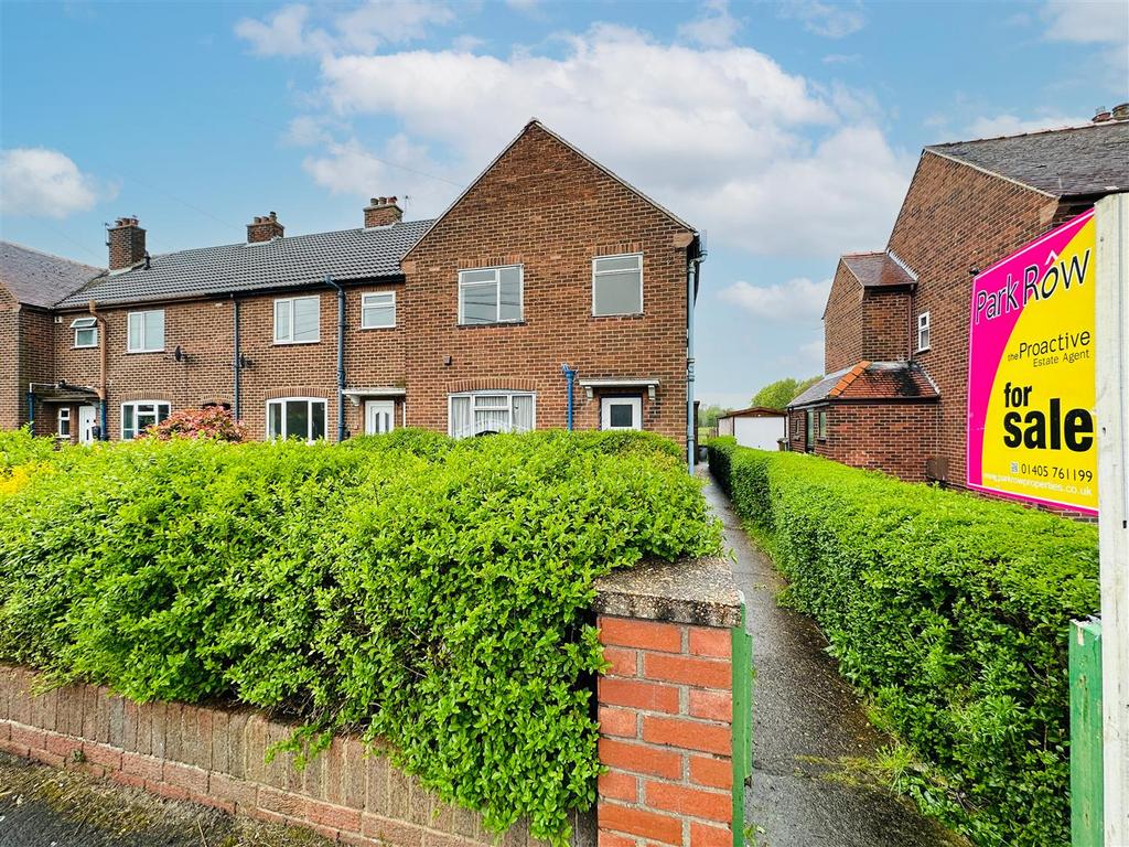 Westfield Avenue, Rawcliffe, Goole 3 bed end of terrace house for sale