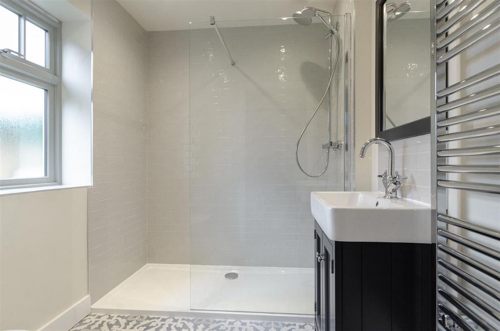 Ambleside Showhome Bathroom
