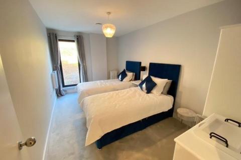 2 bedroom apartment to rent, Western Esplanade, Southend-On-Sea SS1