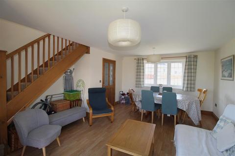 3 bedroom chalet for sale, Queens Road, Minster On Sea, Sheerness
