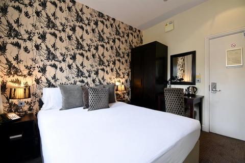 1 bedroom in a house share to rent, ROOM 6, Cinnabar Hotel, 88-89 Fore Street