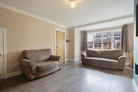 27 Brampton Meadows, Thurcroft, Rotherham, S66 9ND
