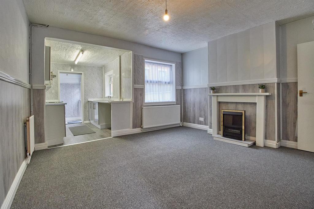 Refitted L shape open plan dining kitchen to rear