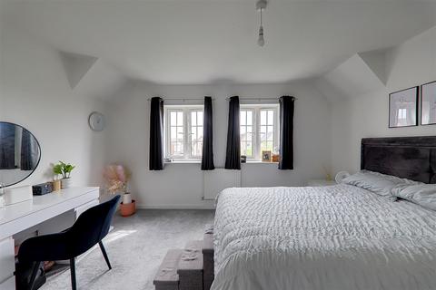 2 bedroom flat for sale, Overton Road, Worthing BN13