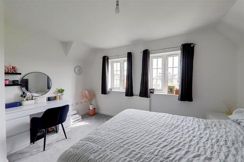 2 bedroom flat for sale, Overton Road, Worthing BN13