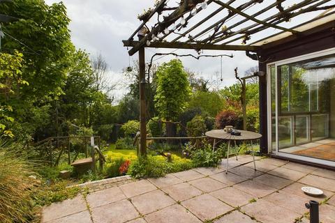 23 Woodmansterne Road, Coulsdon, CR5 2DG