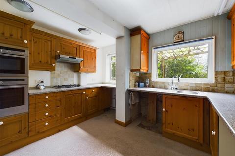23 Woodmansterne Road, Coulsdon, CR5 2DG