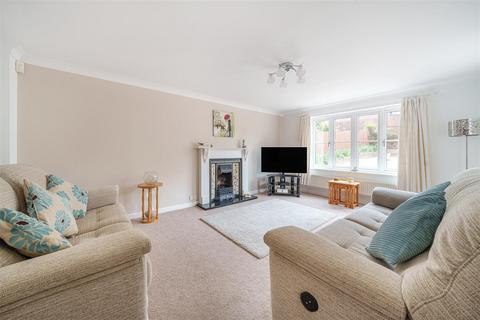 5 bedroom detached house for sale, Tulip Tree Close, Bromham