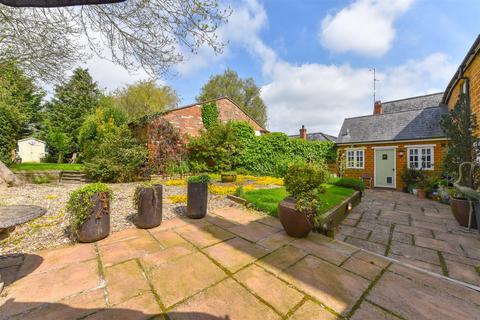 5 bedroom detached house for sale, Church Street, Rothersthorpe