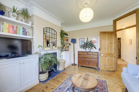 2 bedroom flat for sale, Leahurst Road, Hither Green , London, SE13