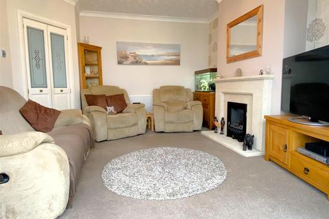 2 bedroom bungalow for sale, Campbell Avenue, Leicester