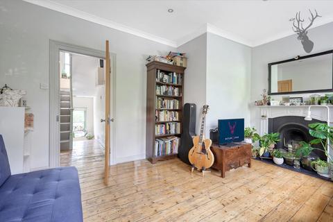2 bedroom apartment to rent, Cephas Street, Bethnal Green E1