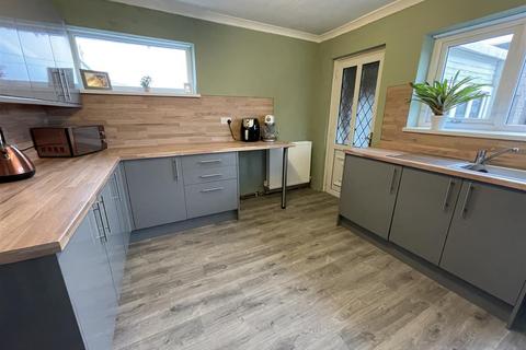 79 Caeglas, Cross Hands, Llanelli, SA14 6NH