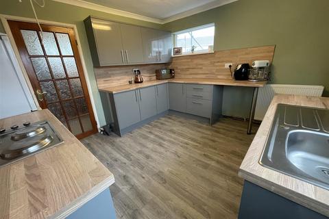 79 Caeglas, Cross Hands, Llanelli, SA14 6NH