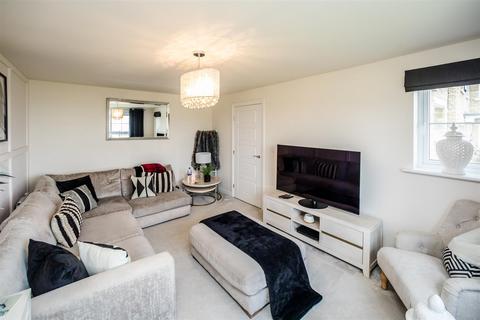 4 bedroom detached house for sale, Rambling Walk, Bradford BD14