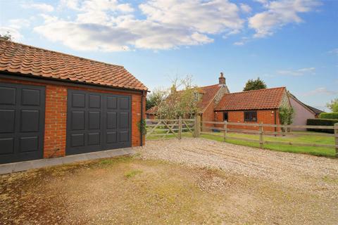 3 bedroom cottage for sale, Church Lane, Potter Heigham