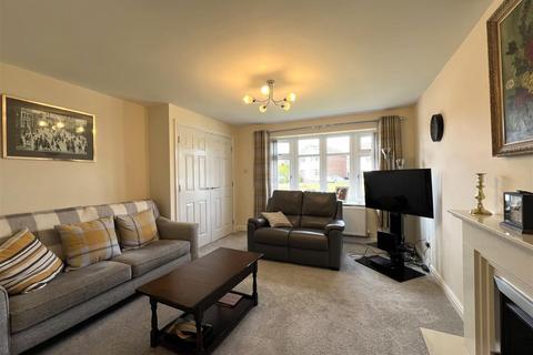 4 Camborne Close, Congleton, CW12 3BG