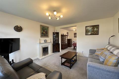 4 Camborne Close, Congleton, CW12 3BG
