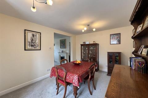 4 Camborne Close, Congleton, CW12 3BG