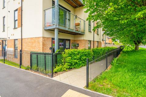 2 bedroom apartment for sale, Modern ground floor apartment in central Yatton