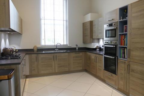 4 bedroom townhouse to rent, 3 Clifford Drive, Ilkley LS29