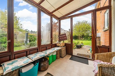 5 Ballingers, Urchfont, Devizes, SN10 4RL