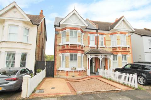 25 Park Road, Wallington, SM6 8AA