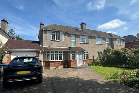 30 Featherbed Lane, Croydon, CR0 9AE