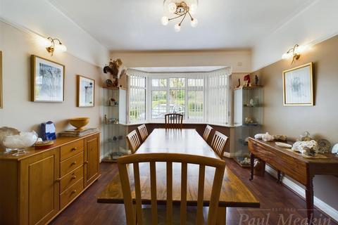30 Featherbed Lane, Croydon, CR0 9AE