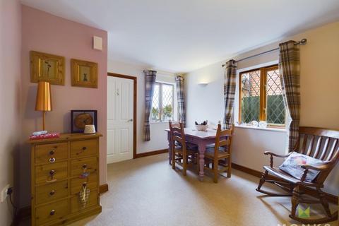 3 bedroom detached house for sale, Woodlands Close, Oswestry