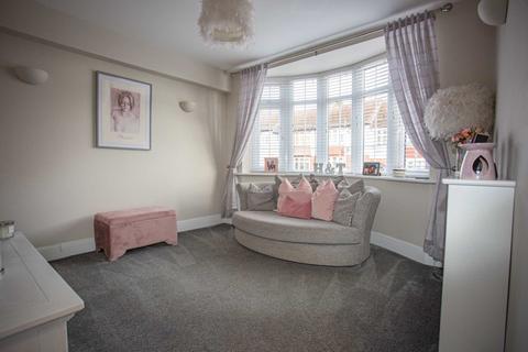 4 bedroom end of terrace house for sale, Gerrard Avenue, Rochester