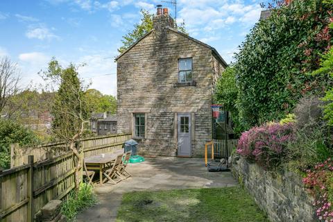 13 Midgrove Lane, Delph, Oldham, OL3 5EH