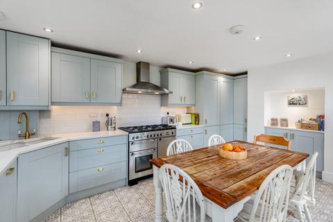 13 Midgrove Lane, Delph, Oldham, OL3 5EH