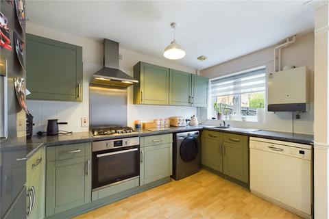 16 Arcadia Close, Carshalton, SM5 2AE