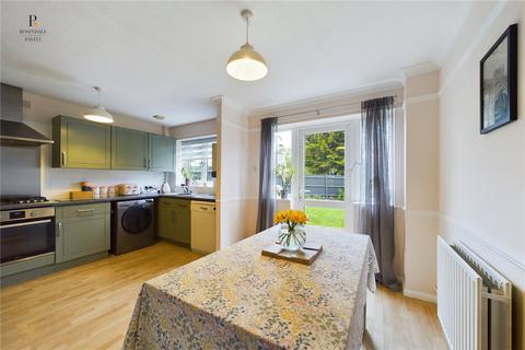 16 Arcadia Close, Carshalton, SM5 2AE