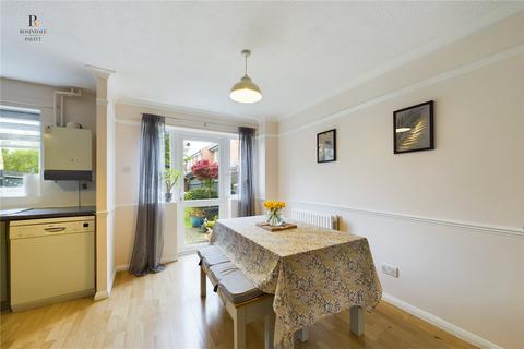 16 Arcadia Close, Carshalton, SM5 2AE
