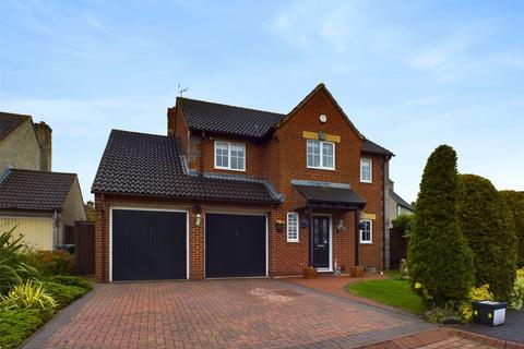 4 bedroom detached house for sale, Waterdale Close, Hardwicke, Gloucester, Gloucestershire, GL2