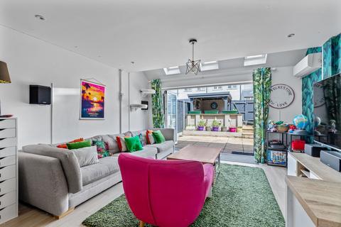 20 Trinity Drive, Folkestone, CT19 5UU