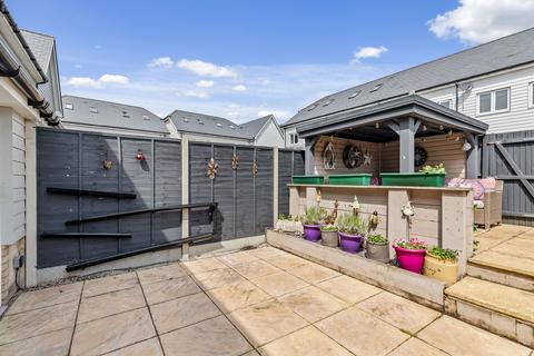 20 Trinity Drive, Folkestone, CT19 5UU