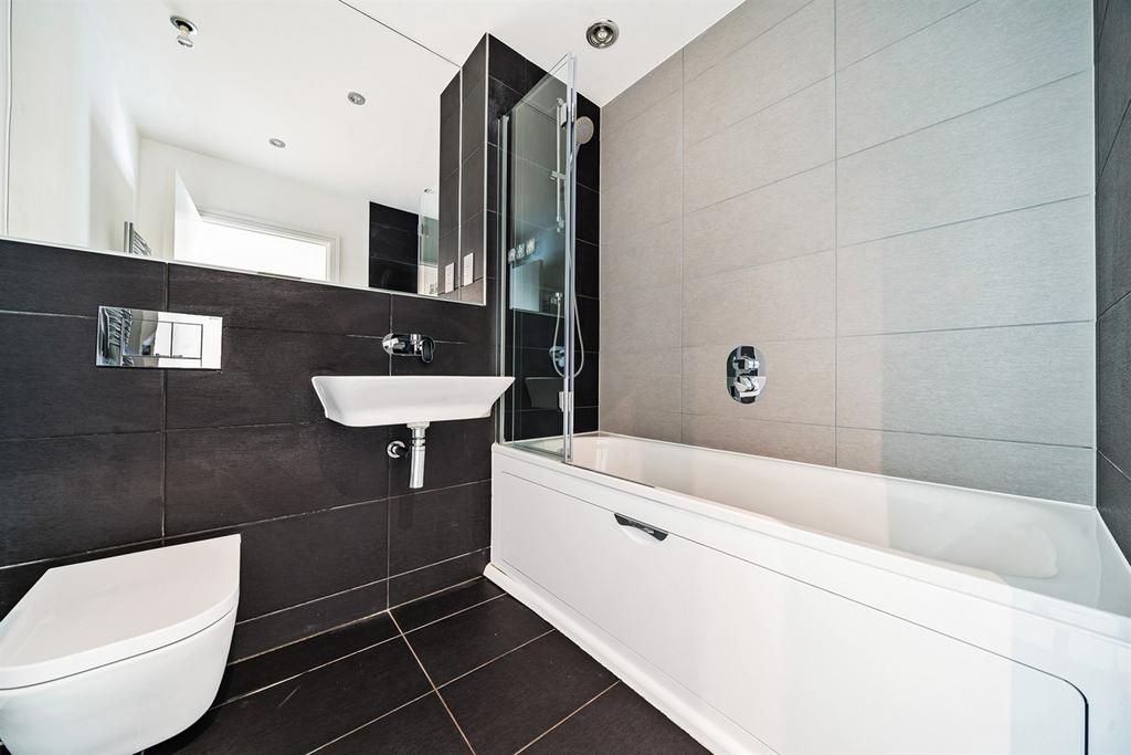 Family bathroom