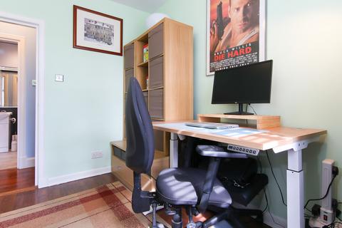 16/13 Chapel Lane, Edinburgh, EH6 6SG