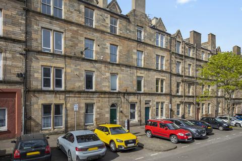 2 bedroom flat for sale, 19 (2f2) Balfour Street, Leith EH6 5DG