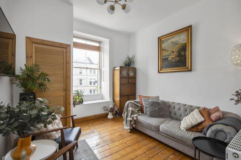 2 bedroom flat for sale, 19 (2f2) Balfour Street, Leith EH6 5DG