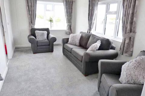2 bedroom park home for sale, Warwick Drive, St. Austell PL25