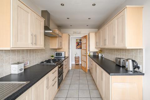 22/4 Hamilton Place, Edinburgh, EH3 5AU