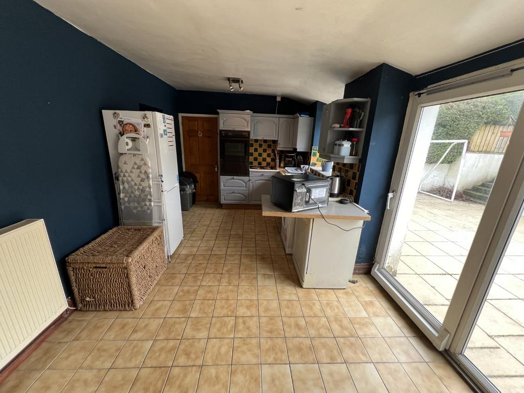 Rear Kitchen/Breakfast Room